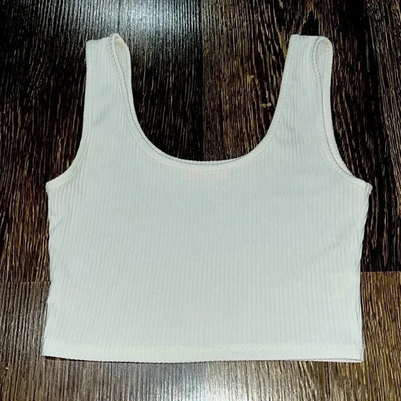 Romwe XS white crop top - Picture 1 of 2